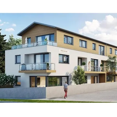 - Neualm Center * Schladming