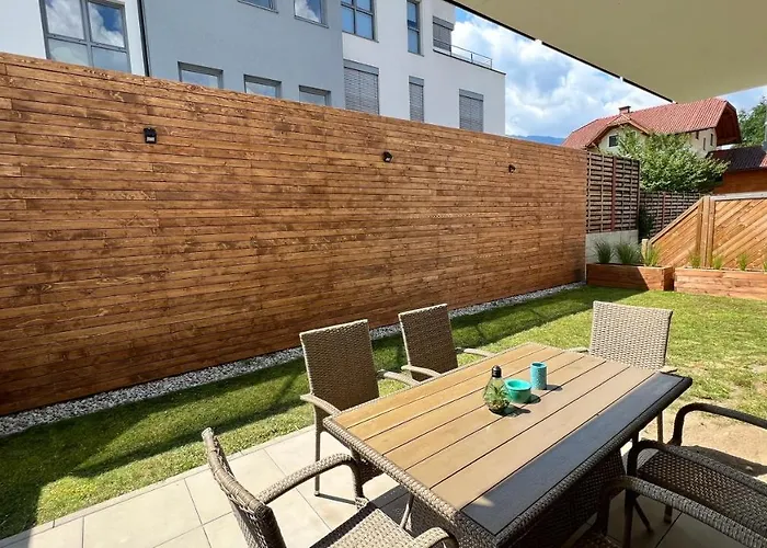 - Neualm Center Schladming